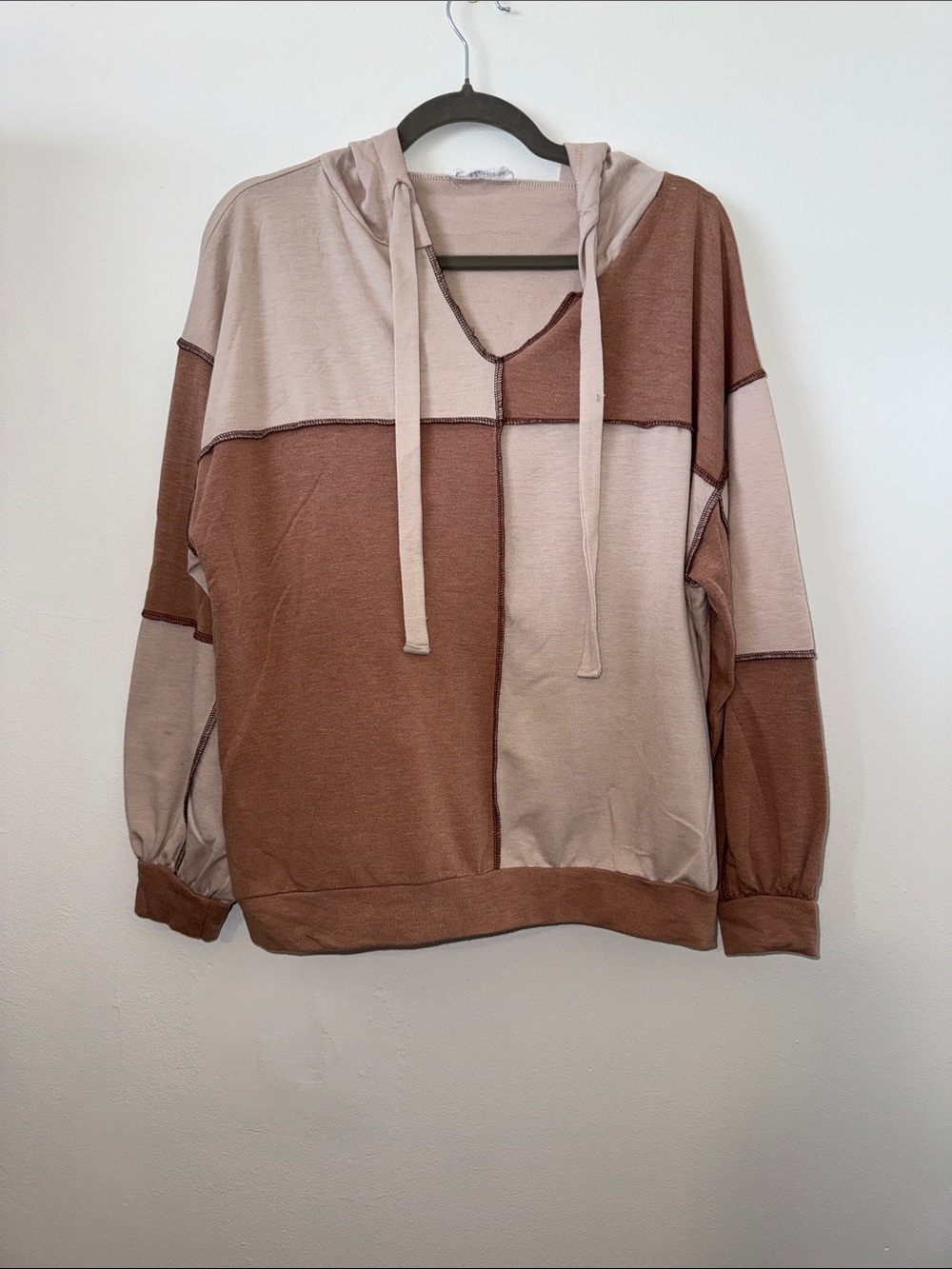 MACARON Color-Blocked Light-Weight Hoodie in Brown and Beige